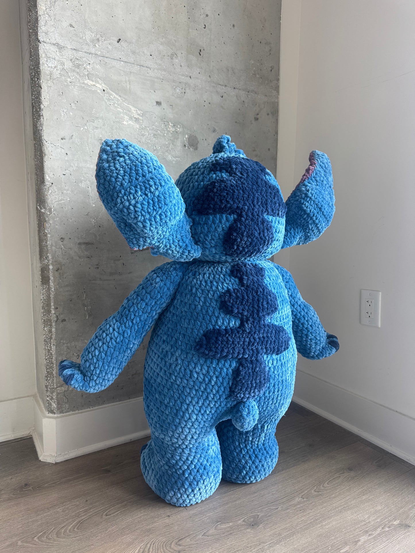 3 Ft ExperAmi 626 Statue