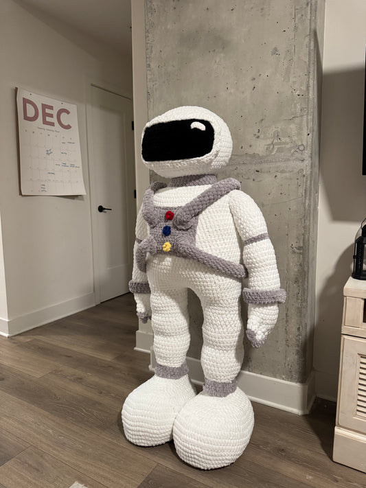 5 ft AstronAMI Statue